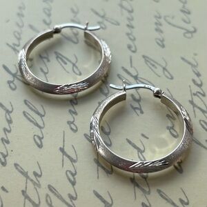 Elegant 14k White Gold Hoop Earrings